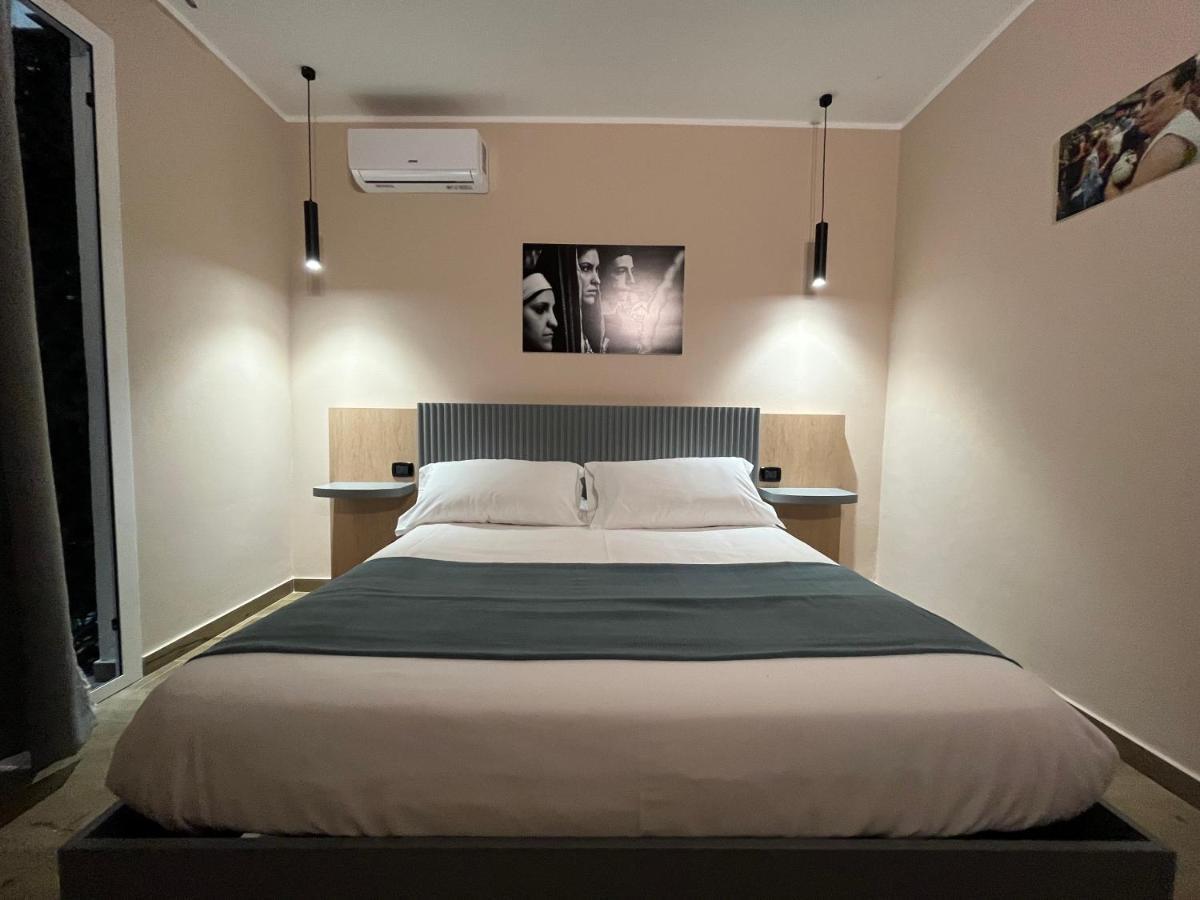 I Quattru Vuci Rooms Palermo Luaran gambar